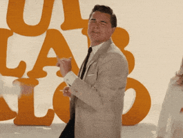 莱昂纳多·迪卡普里奥GIF的gif-leonardo dicaprio dancing GIF