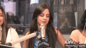 在家上班的gif-on air with ryan seacrest GIF