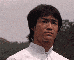 惊吓的gif-scared bruce lee GIF