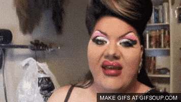 惊吓的gif-scared drag queen GIF