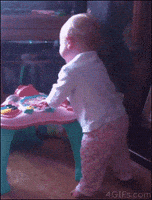 惊吓的gif-scared baby GIF