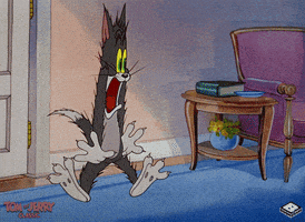 惊吓的gif-scared oh no GIF by Boomerang Official