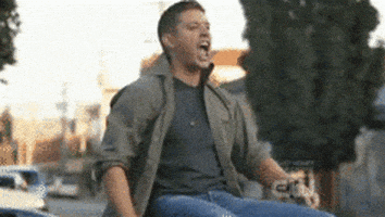 激动的gif-jensen ackles dancing GIF