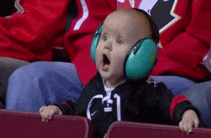真好笑的gif-amused baby GIF