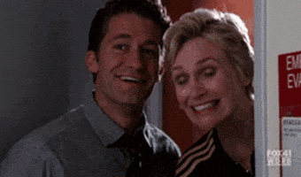 真好笑的gif-amused sue sylvester GIF