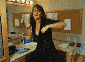 爱跳舞的gif-tina fey dancing GIF