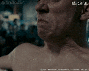 映画「暁に祈れ」【公式】的gif的gif-疲れた