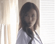土曜ドラマ9「神酒クリニックで乾杯を」【公式】的gif的gif-ツン