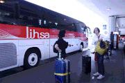 GIFMAGAZINE PRESS的gif的gif-ジュネーブからバス移動