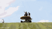 GIFMAGAZINE MEME的gif的gif-スケボー、9人で乗ってた。