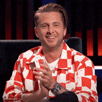 每日GIF(2020-05-22)的gif-Clapping Applause GIF by NBC