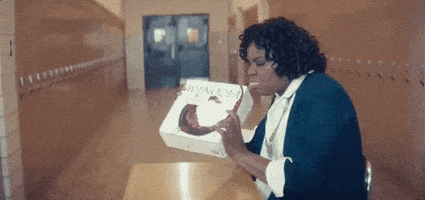 每日GIF(2020-05-26)的gif-Leslie Jones Snl GIF by Saturday Night Live