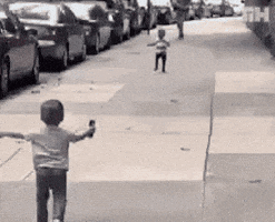 每日GIF(2020-06-15)的gif-Kids Race GIF by MOODMAN