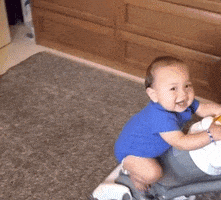 每日GIF(2020-06-23)的gif-Vacuuming Fathers Day GIF by America's Funniest Home Videos