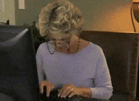 每日GIF(2020-07-23)的gif-Experience Grandma GIF