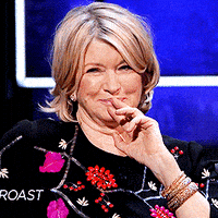 每日GIF(2020-07-23)的gif-Martha Stewart Nod GIF