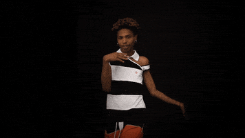 每日GIF(2020-07-25)的gif-Fashion Voguing GIF by NYFW: The Shows