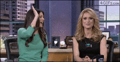 每日GIF(2020-07-28)的gif-Awkward High Five GIF