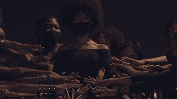 每日GIF(2020-07-30)的gif-Dance Love GIF by KAMAUU