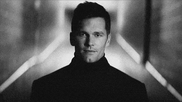 每日GIF(2020-08-04)的gif-Super Bowl Football GIF by HULU