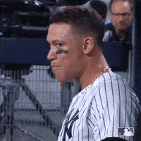 每日GIF(2020-08-04)的gif-Major League Baseball Flirt GIF by New York Yankees