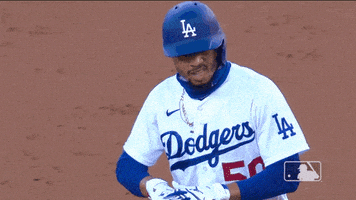 每日GIF(2020-08-09)的gif-Spank Major League Baseball GIF by MLB