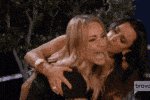 每日GIF(2020-08-17)的gif-The Real Housewives Of Beverly Hills Cat GIF by MOODMAN