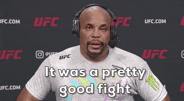 每日GIF(2020-08-17)的gif-Daniel Cormier Sport GIF by UFC