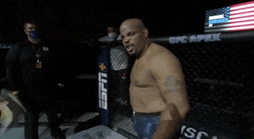每日GIF(2020-08-17)的gif-Daniel Cormier Sport GIF by UFC