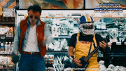 「ザ・リーサルウェポンズ」【公式】的gif的gif-ノリノリ