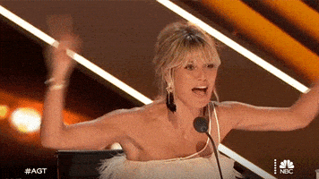 每日GIF(2020-08-25)的gif-Heidi Klum Nbc GIF by America's Got Talent