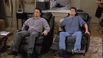 每日GIF(2020-09-02)的gif-Reclining Best Friends GIF by TV Land Classic