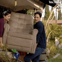 每日GIF(2020-09-02)的gif-Moving Season 3 GIF by Vida