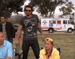 每日GIF(2020-09-12)的gif-Dis Gonna Be Good Jason Momoa GIF