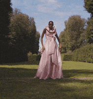 每日GIF(2020-09-18)的gif-New York Fashion Week Hero Pose GIF by NYFW: The Shows
