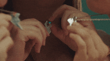 每日GIF(2020-09-19)的gif-Best Friends GIF by HULU