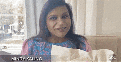 每日GIF(2020-09-21)的gif-Mindy Kaling Help GIF by Emmys