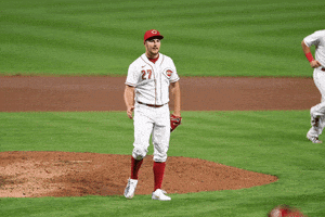 每日GIF(2020-09-28)的gif-Trevor Bauer Strut GIF by Cincinnati Reds