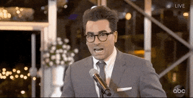每日GIF(2020-10-01)的gif-Schitts Creek Thank You GIF by Emmys