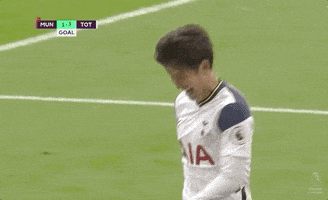 每日GIF(2020-10-05)的gif-Tottenham Hotspurs Hug GIF