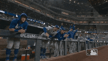 每日GIF(2020-10-25)的gif-Happy Get Loud GIF by MLB
