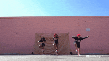 每日GIF(2020-10-27)的gif-Delta Dancing GIF by YouTube