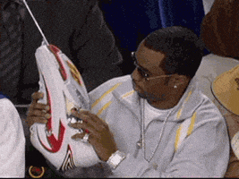 每日GIF(2020-11-05)的gif-p diddy phone GIF