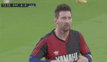 每日GIF(2020-11-30)的gif-La Liga Kiss GIF