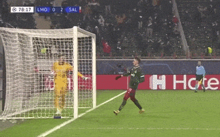 每日GIF(2020-12-10)的gif-Champions League Football GIF by UEFA