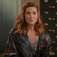 每日GIF(2020-12-31)的gif-pop tv alexis rose GIF by Schitt's Creek
