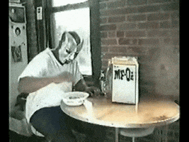 每日GIF(2021-01-01)的gif-Hip Hop Doom GIF