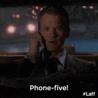 每日GIF(2021-01-12)的gif-High Five How I Met Your Mother GIF by Laff