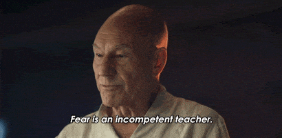 每日GIF(2021-01-13)的gif-Star Trek Fear GIF by CBS All Access
