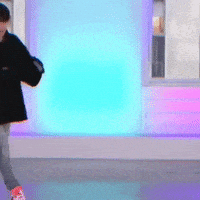 每日GIF(2021-01-14)的gif-K Pop Dance GIF by MOODMAN